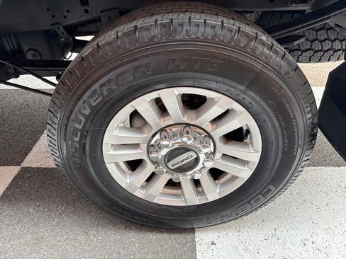 Used 2017 Ford F250 XLT w/ XLT Value Package AWD/4WD image 19