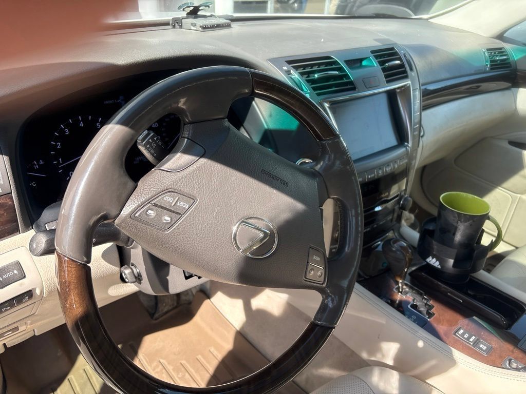 Used 2007 Lexus LS 460 RWD image 14
