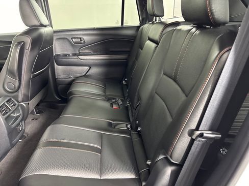 Used 2023 Honda Passport TrailSport image 38