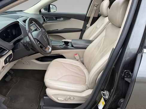Used 2019 Lincoln Nautilus Reserve AWD/4WD image 11