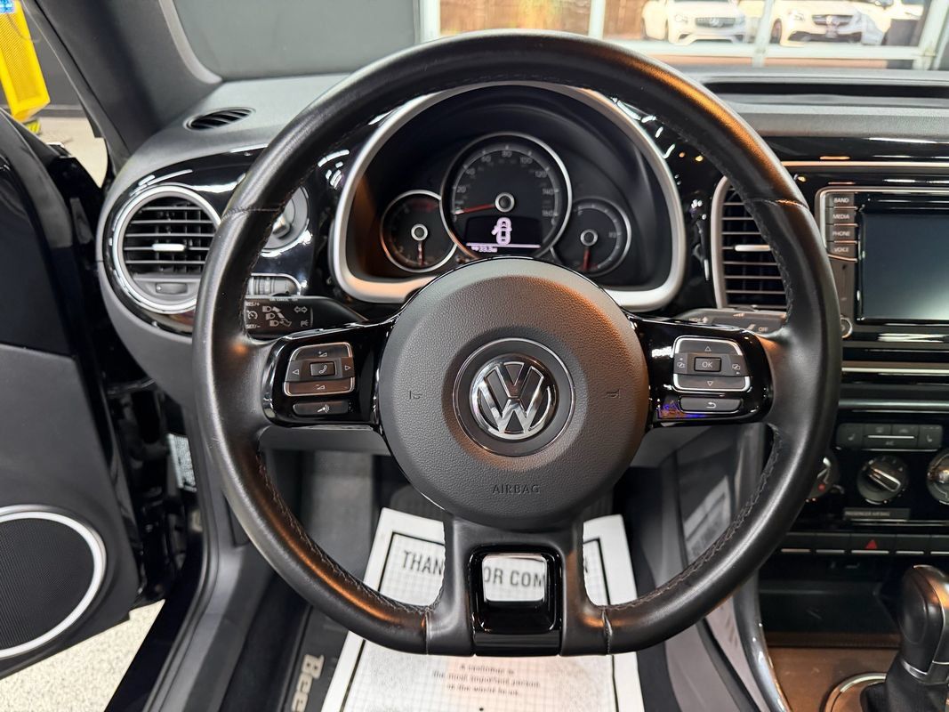 Used 2019 Volkswagen Beetle 2.0T S FWD image 25