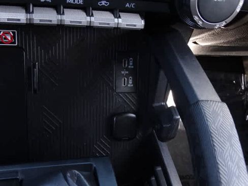 Used 2024 Toyota Tacoma TRD Off-Road image 32