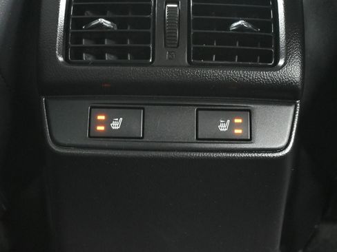 Used 2016 Subaru Outback 2.5i Limited image 18