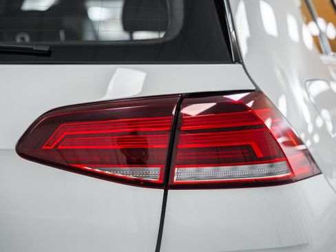 Used 2020 Volkswagen GTI SE image 21