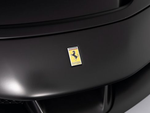 Used 2024 Ferrari SF90 Spider image 37