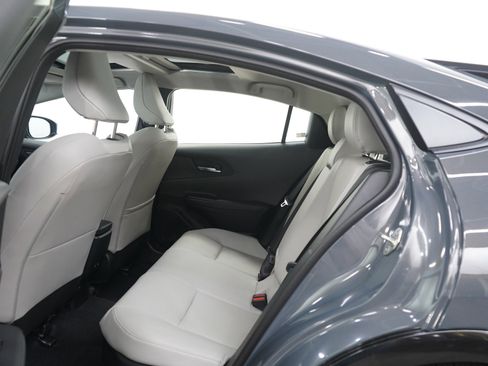 Used 2025 Toyota Prius Limited image 17