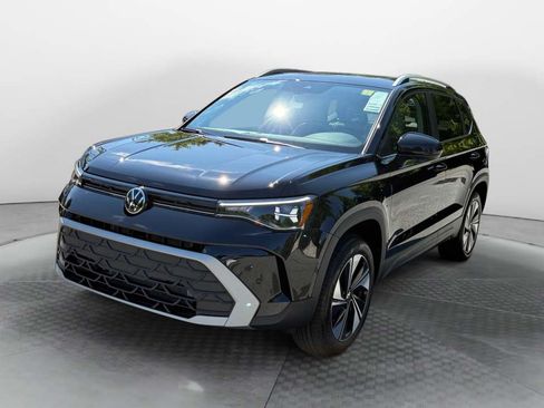 New 2026 Volkswagen Taos SE AWD/4WD image 3