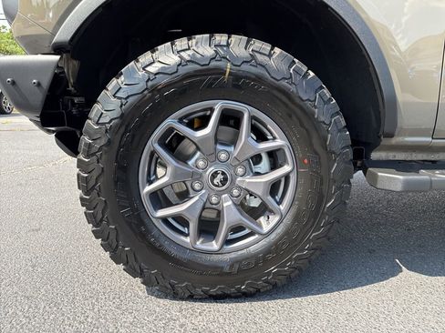 Used 2025 Ford Bronco Badlands AWD/4WD image 35