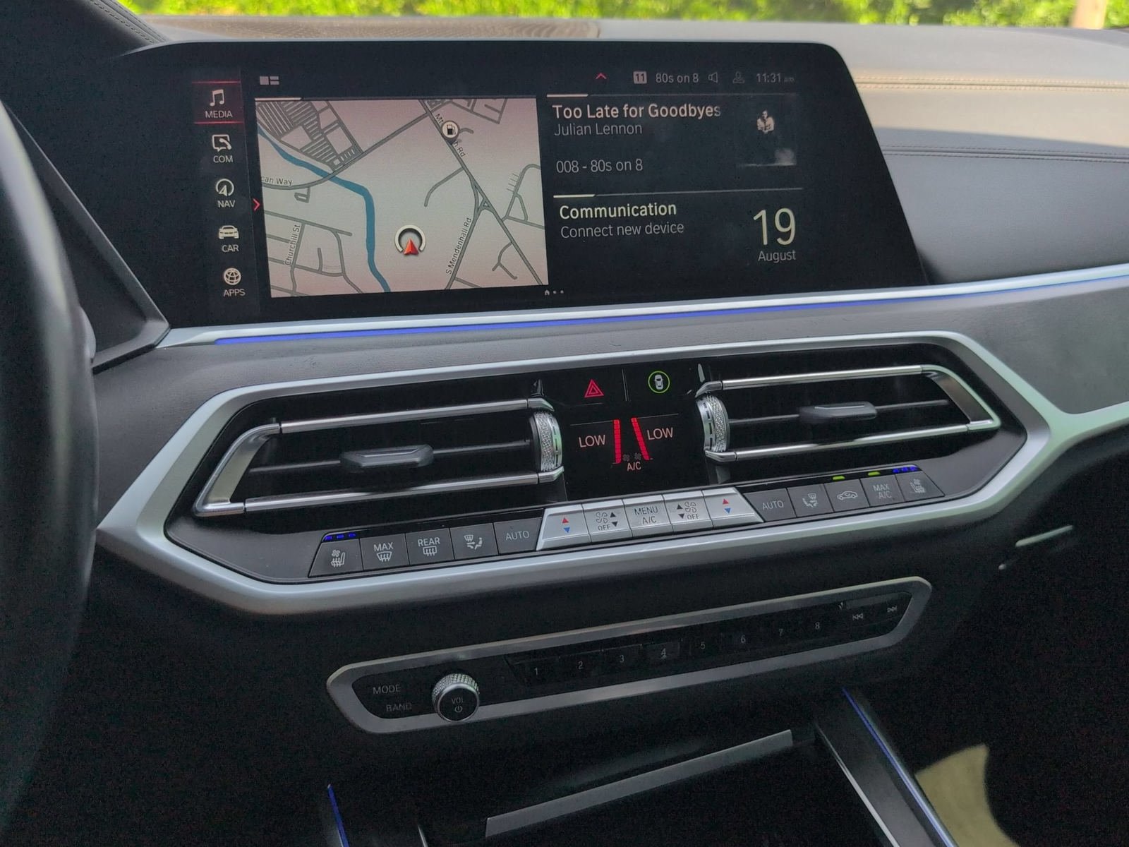 Used 2022 BMW X7 M50i w/ Dynamic Handling Package AWD/4WD image 17