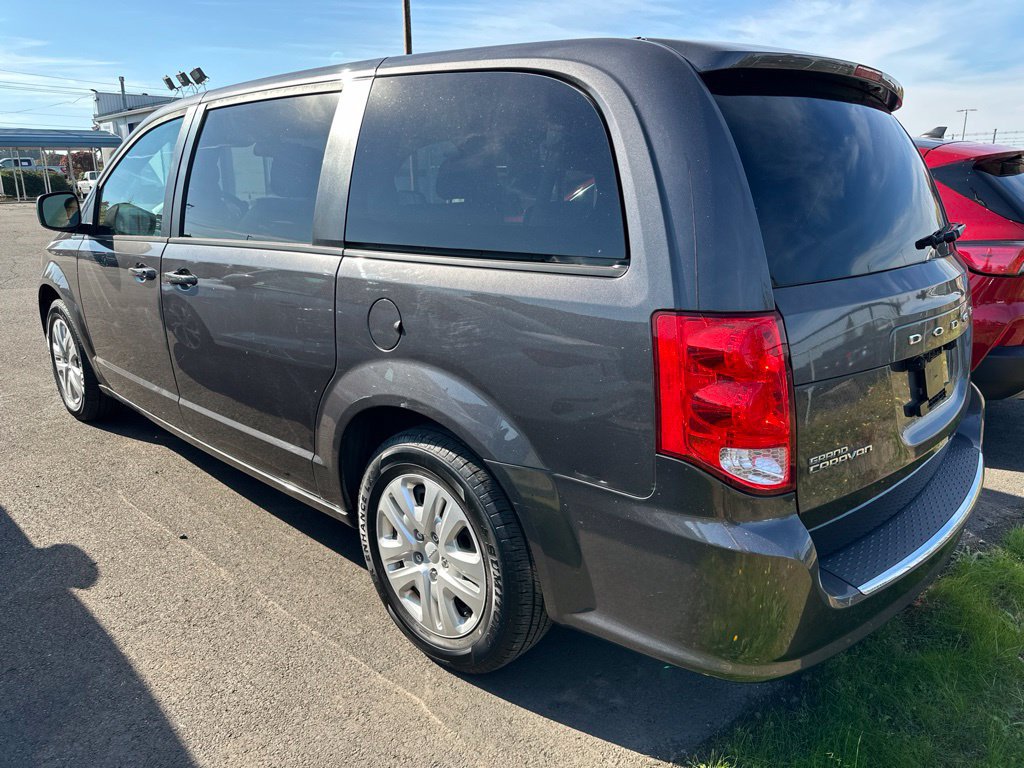 Used 2018 Dodge Grand Caravan SE w/ UConnect Hands-Free Group FWD image 6