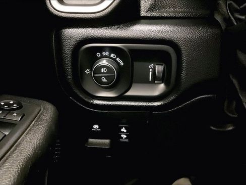 Used 2020 RAM 1500 Big Horn AWD/4WD image 16