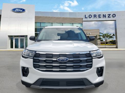 New 2026 Ford Explorer Active w/ Active Comfort Package image 2