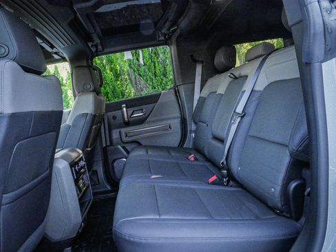 Used 2025 GMC Hummer EV 3X AWD/4WD image 31
