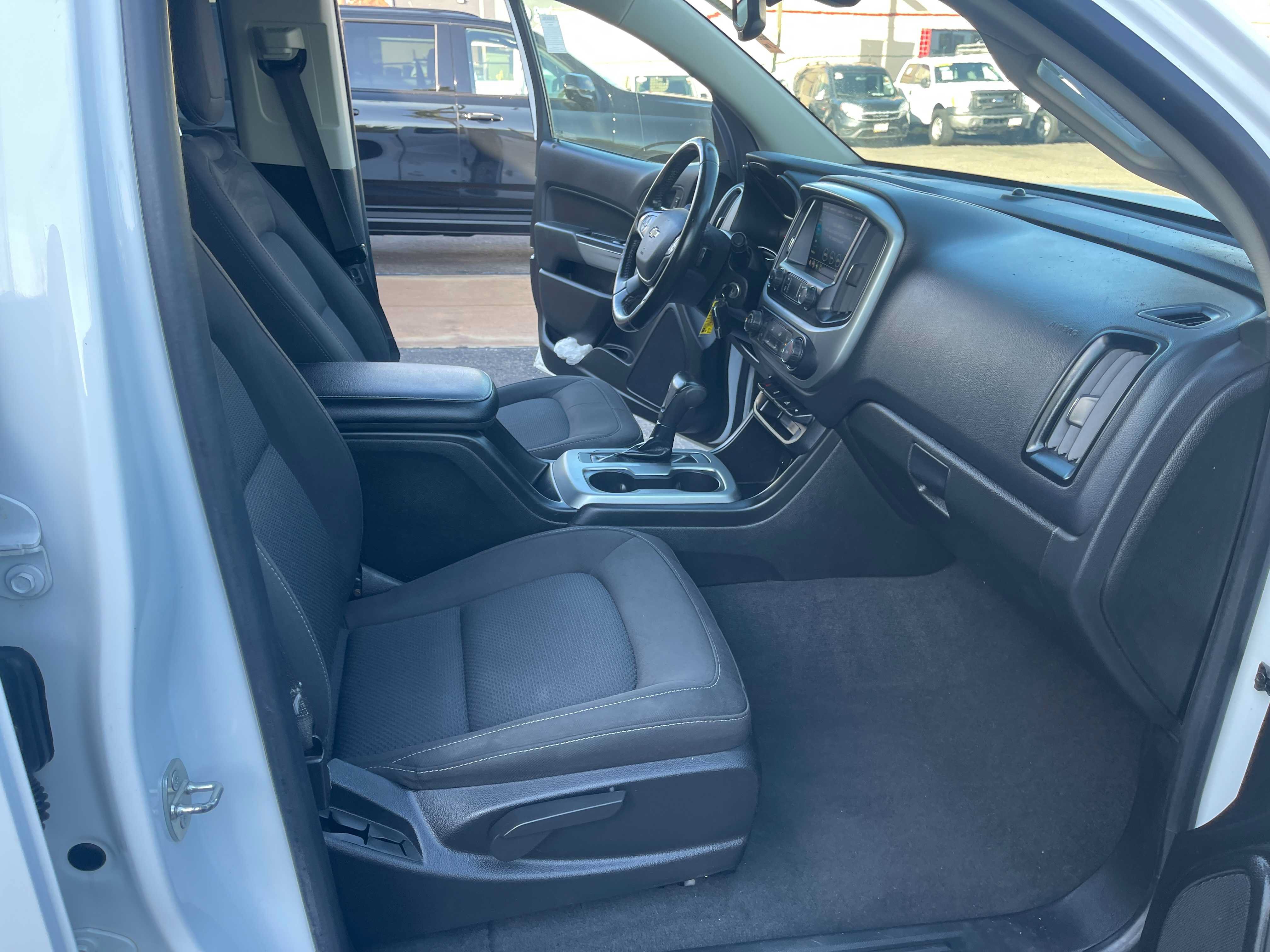 Used 2021 Chevrolet Colorado LT AWD/4WD image 18