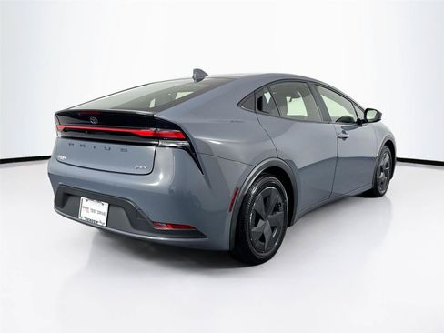 Certified 2023 Toyota Prius LE FWD image 2
