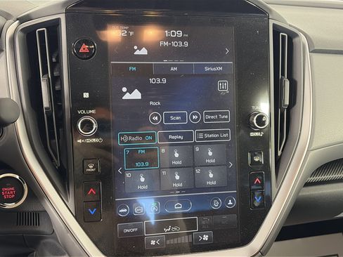 Used 2025 Subaru Crosstrek 2.0i Premium image 19