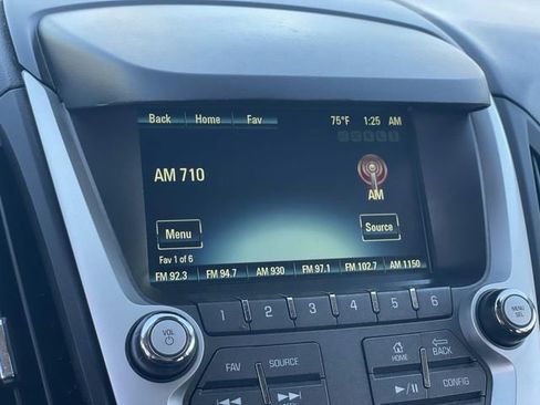 Used 2017 Chevrolet Equinox LT w/ Convenience Package image 11