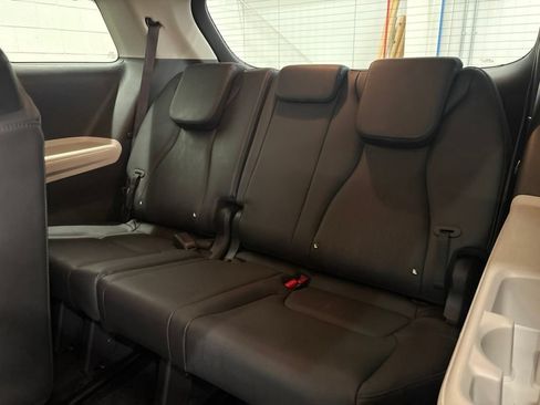 Certified 2024 Kia Carnival EX FWD image 15