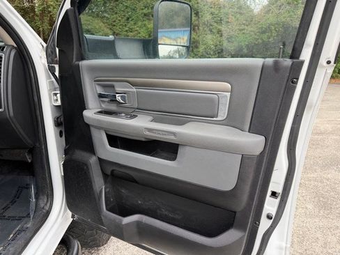 Used 2017 RAM 2500 SLT w/ Luxury Group image 23