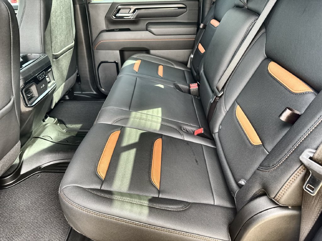 Certified 2025 GMC Sierra 2500 AT4 w/ AT4 Premium Plus Package AWD/4WD image 16