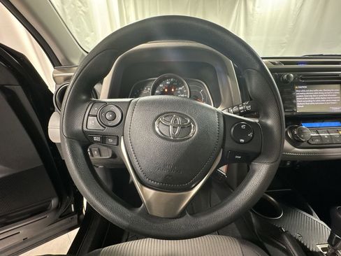 Used 2014 Toyota RAV4 XLE image 21