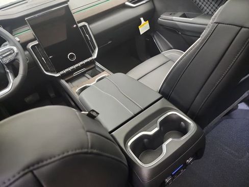 New 2026 GMC Acadia Denali w/ Super Cruise Package image 24