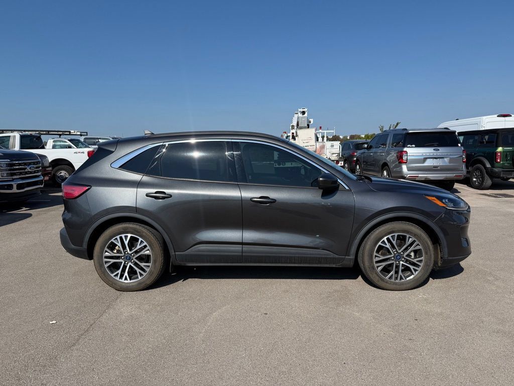 Used 2020 Ford Escape SEL FWD image 17
