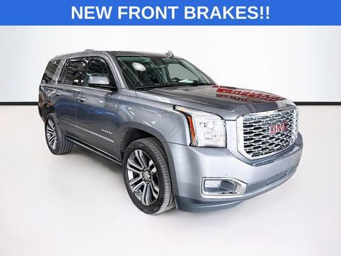 Used 2020 GMC Yukon Denali w/ Denali Premium Package AWD/4WD image 3