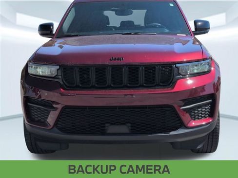 Used 2024 Jeep Grand Cherokee Altitude image 10