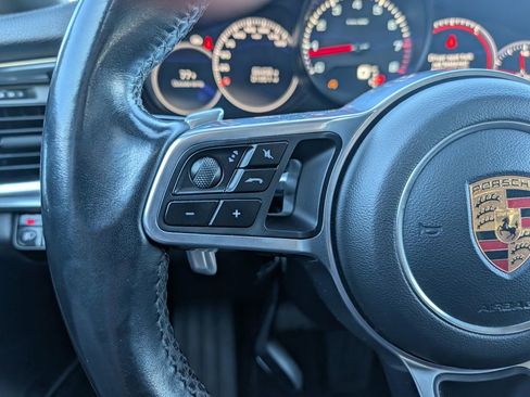 Used 2017 Porsche Panamera 4 w/ Premium Package image 27