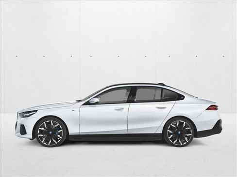 New 2026 BMW i5 eDrive40 w/ M Sport Package image 2