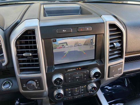 Used 2017 Ford F150 Lariat w/ Equipment Group 502A Luxury image 6