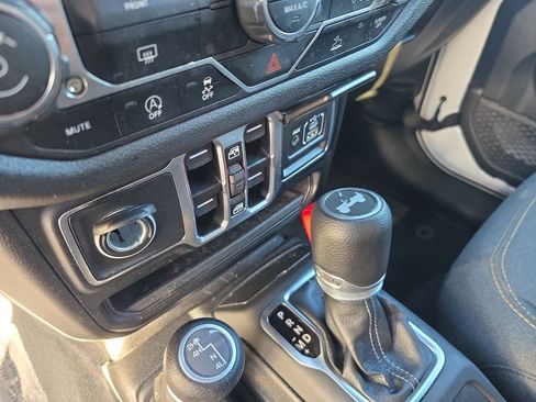 Used 2024 Jeep Wrangler Sport S image 22