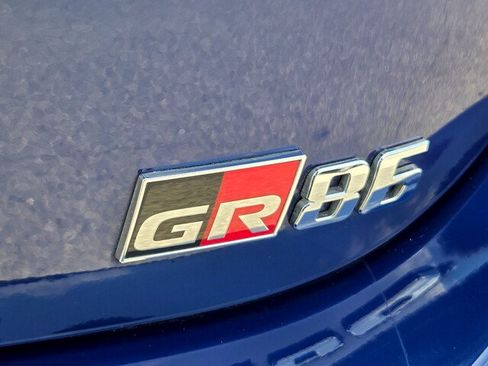 Used 2025 Toyota GR86 RWD image 26