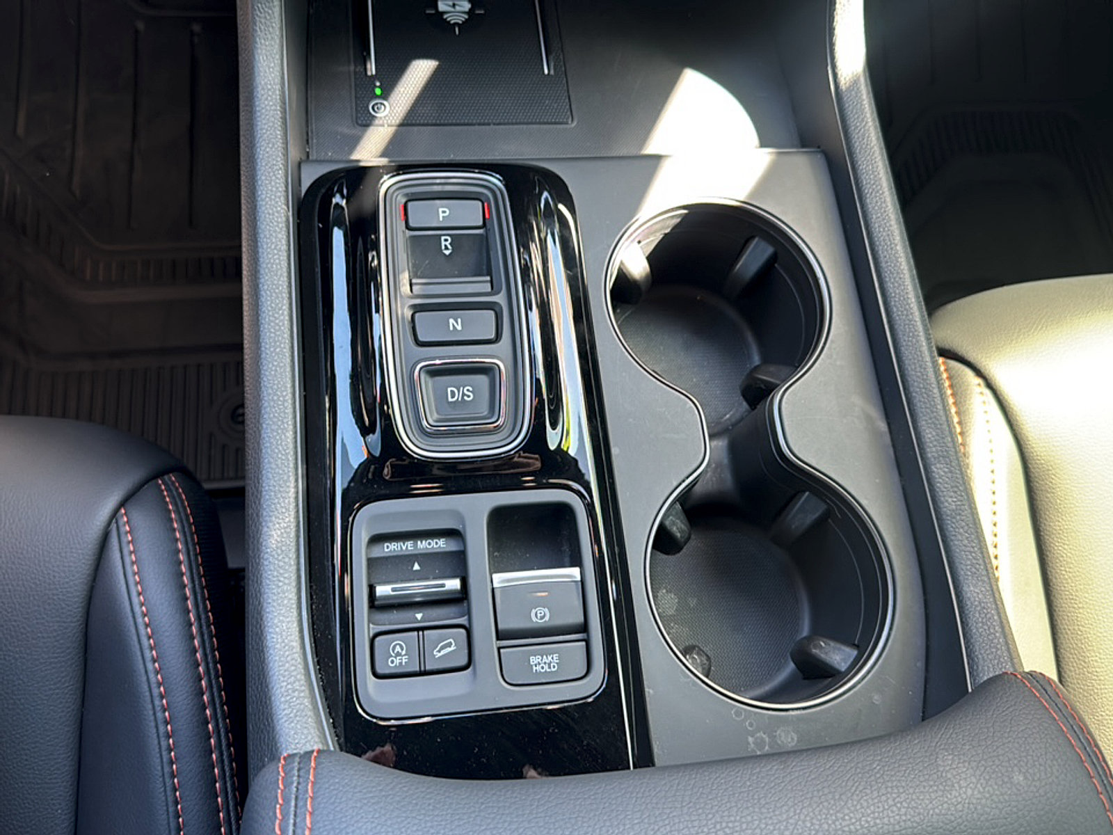 Used 2025 Honda Pilot TrailSport image 16
