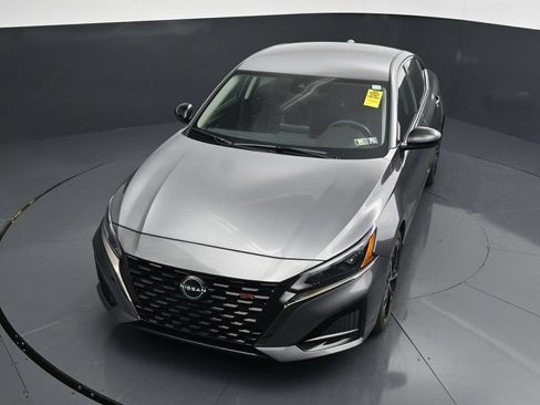 Used 2023 Nissan Altima 2.5 SR FWD image 17