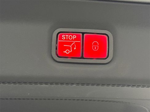 Used 2023 Mercedes-Benz Maybach GLS 600 Maybach GLS 600 image 22