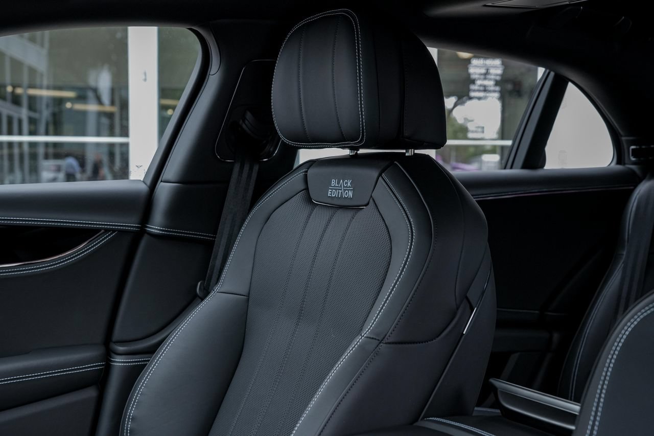 Used 2025 Bentley Flying Spur Plug-In Hybrid AWD/4WD image 23