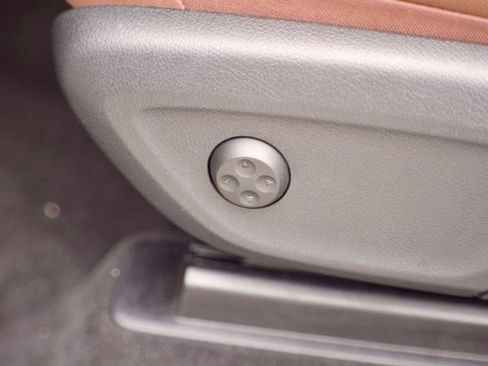 Used 2024 Mercedes-Benz GLE 350 4MATIC image 34