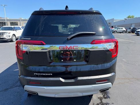 Used 2022 GMC Acadia SLT w/ Technology Package FWD image 8