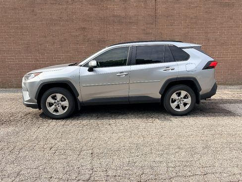Used 2019 Toyota RAV4 XLE w/ Protection Package AWD/4WD image 2