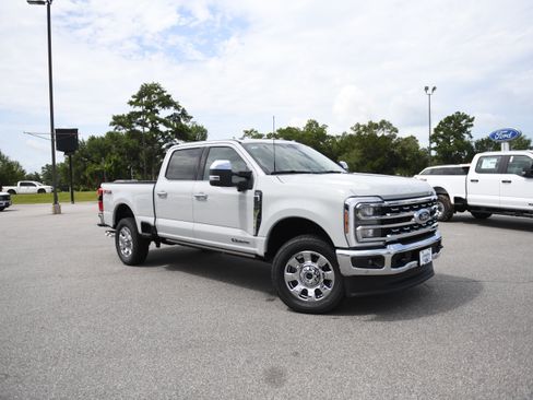 New 2026 Ford F250 Lariat w/ Lariat Premium Package AWD/4WD image 2