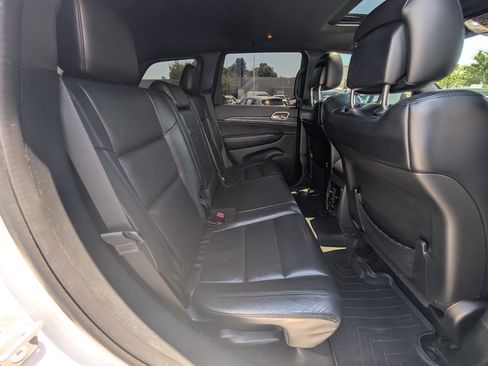 Used 2018 Jeep Grand Cherokee Limited AWD/4WD image 11