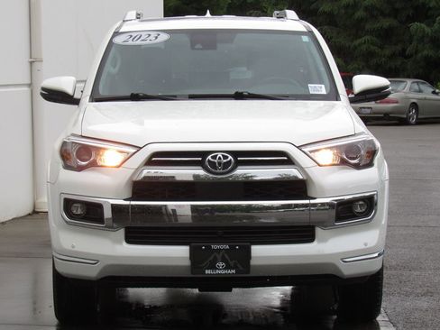 Used 2023 Toyota 4Runner Limited AWD/4WD image 3
