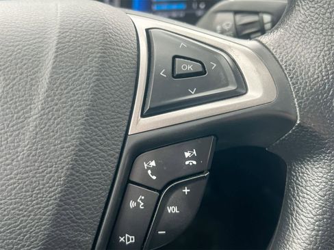 Used 2019 Ford Fusion SE image 24