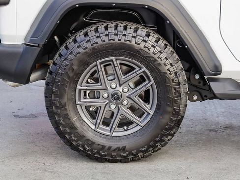 Used 2025 Jeep Wrangler Sport AWD/4WD image 12