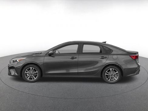 Used 2023 Kia Forte LXS FWD image 3