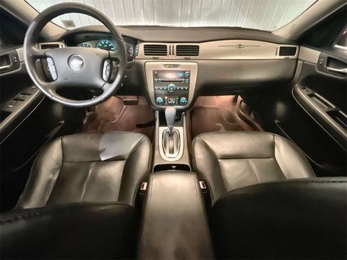 Used 2008 Chevrolet Impala LT w/ Luxury Edition Package image 17