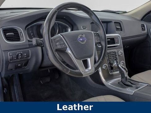 Used 2016 Volvo S60 T5 Premier w/ Convenience Package image 18