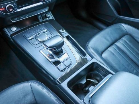 Used 2019 Audi Q5 2.0T Premium w/ Convenience Package image 39